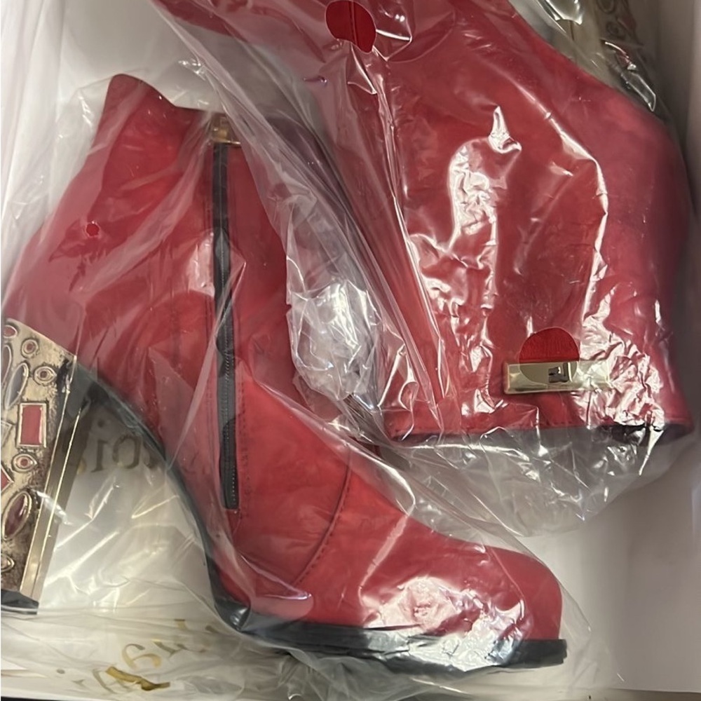 MADE IN ITALY MARINO FABIANI Chic Red Heeled Boots with Decorative Heel holiday - Picture 8 of 8